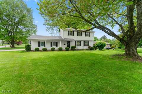 3005 Algonquin Drive, Poland, OH 44514