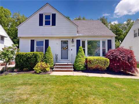 2207 Larchmont Drive, Wickliffe, OH 44092