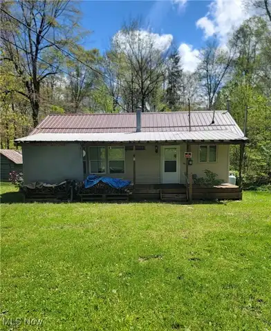 8122 Oak Drive, Williamsfield, OH 44093