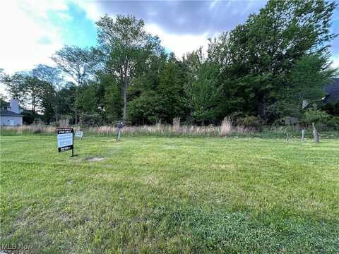 Loxley Drive, Richmond Heights, OH 44143