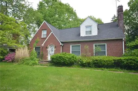 627 Greenwood Avenue, Akron, OH 44320