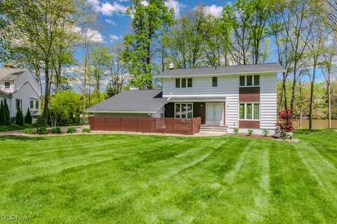 8733 Lake Forest Trail, Chagrin Falls, OH 44023