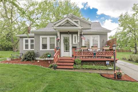 1240 Elmwood Road, Mayfield Heights, OH 44124