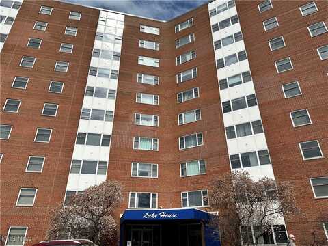 11850 Edgewater Drive, Lakewood, OH 44107