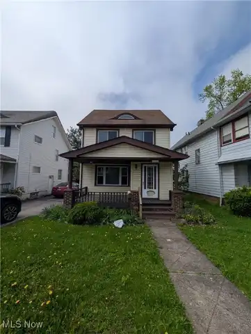 8230 Garfield Boulevard, Garfield Heights, OH 44125