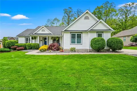 41 Savannah Court, Canfield, OH 44406