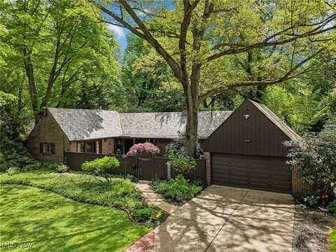 2174 Ayers Avenue, Akron, OH 44313