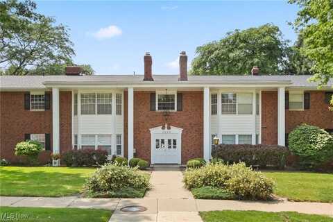 2888 Pease Drive, Rocky River, OH 44116