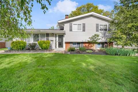 1180 Giesse Drive, Mayfield Heights, OH 44124