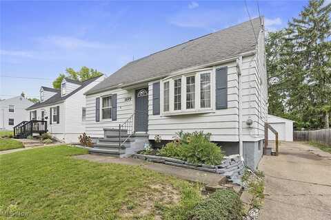 1699 Redwood Avenue, Akron, OH 44301