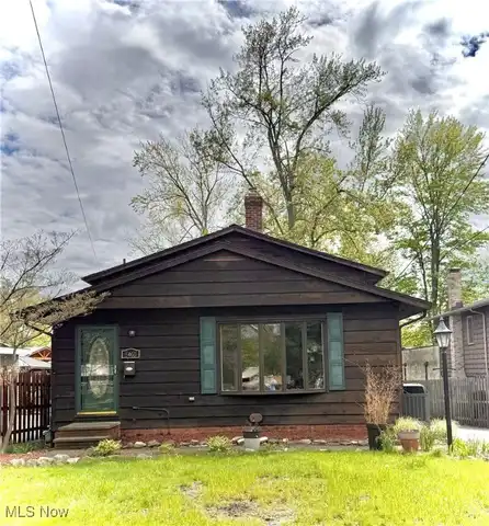 5460 Coronada Drive, Mentor-on-the-Lake, OH 44060