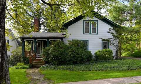 228 S Hambden Street, Chardon, OH 44024