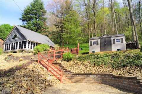 3562 Rockwood Drive SW, Carrollton, OH 44615