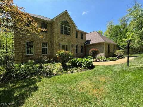 11185 Brentwood Lane, Chardon, OH 44024
