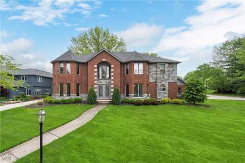 14931 Regency Drive, Strongsville, OH 44149