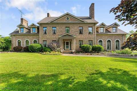 2143 North Orchard Road NE, Bolivar, OH 44612