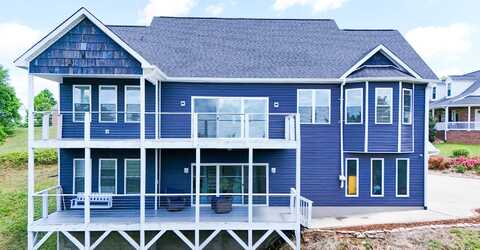 7768 Pinecone Lane, Hickory, NC 28602