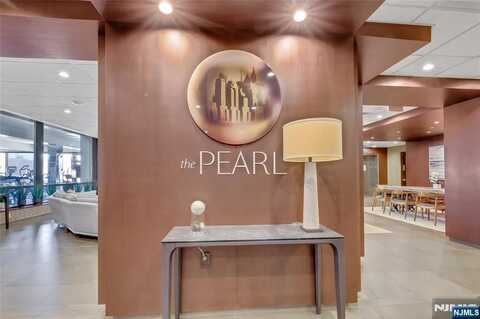 9 Somerset Lane 321, Edgewater, NJ 07020