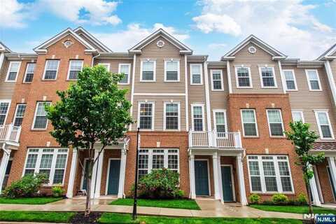 129 Eisenhower Lane 2109, Wood Ridge, NJ 07075