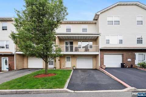 22 Ingraffia Drive, Elmwood Park, NJ 07407