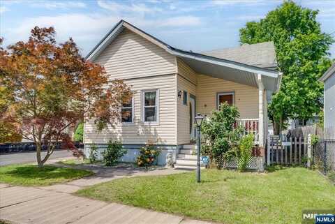 9 Post Street, Haledon, NJ 07508
