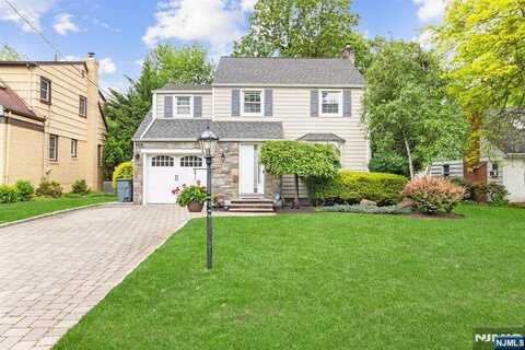 109 Lexington Avenue, Cresskill, NJ 07626