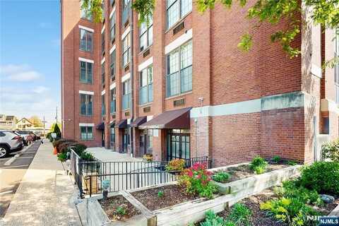 384 Trenton Avenue 2C, Paterson, NJ 07503