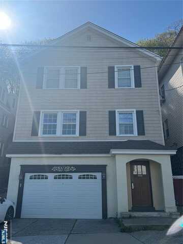 600 Undercliff Avenue, Edgewater, NJ 07020