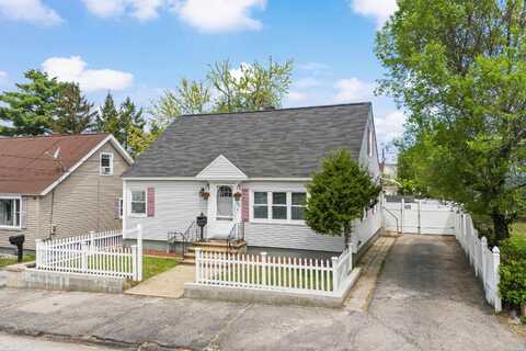 552 Dix Street, Manchester, NH 03103