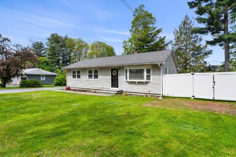 17 Cedar Street, Hudson, NH 03051