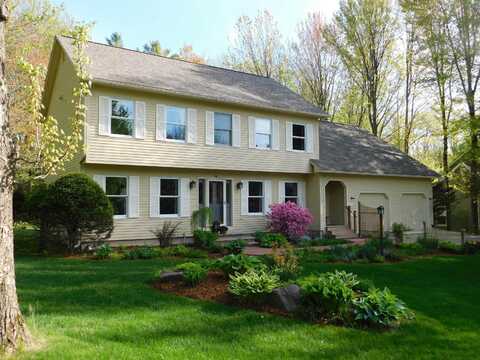 14 Lang Drive, Essex, VT 05452