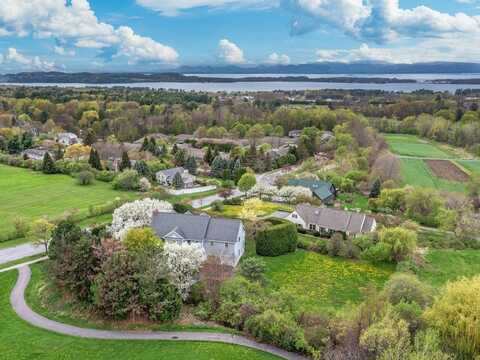 1 Deerfield Drive, South Burlington, VT 05403