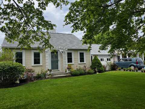 163 Walton Road, Seabrook, NH 03874