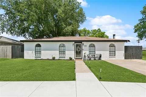 2416 ELIZABETH Court, Violet, LA 70092