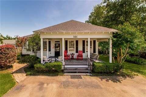245 E OAK Street, Ponchatoula, LA 70454