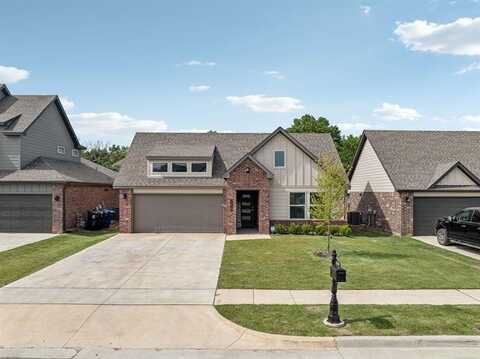 2428 W Birmingham Street, Broken Arrow, OK 74011