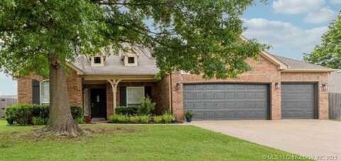1010 E Seattle Place, Broken Arrow, OK 74012