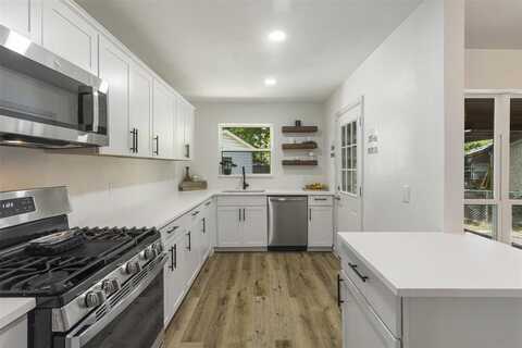 1900 Sussex Drive, Garland, TX 75041