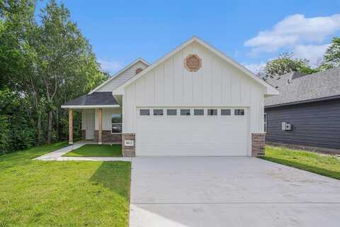404 1/2 Evans Street, Cleburne, TX 76031