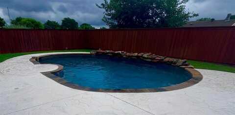 716 Roaming Road Drive, Allen, TX 75002