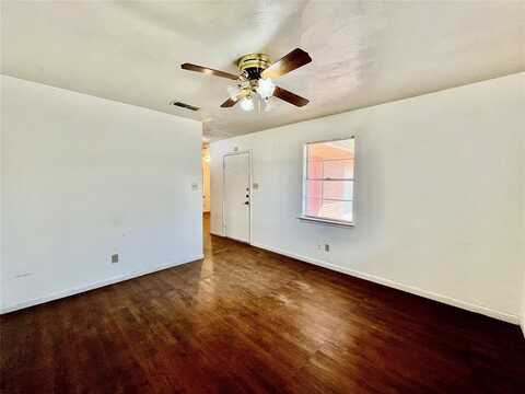 3809 Titan Trail, Denton, TX 76209