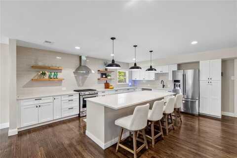 9031 Fringewood Drive, Dallas, TX 75228