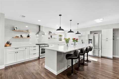 9031 Fringewood Drive, Dallas, TX 75228