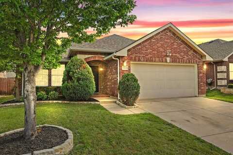 2352 Clairborne Drive, Fort Worth, TX 76177