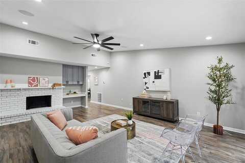 6005 Redwood Lane, Rowlett, TX 75089