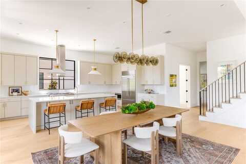 9895 Kingsway Avenue, Dallas, TX 75230
