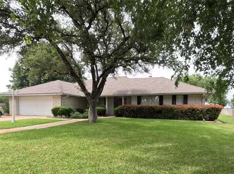 105 Marschall Drive, Llano, TX 78643