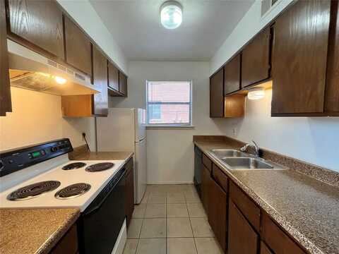 2526 W Prairie Street, Denton, TX 76201