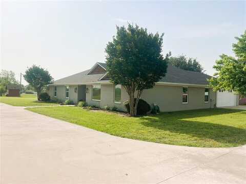 113 County Road 3198, Decatur, TX 76234