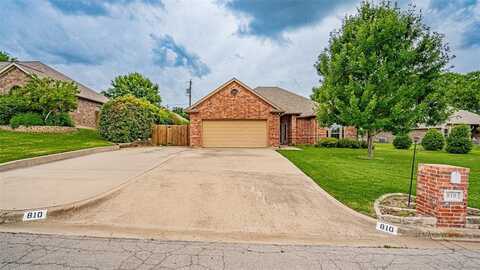 810 Prairie Wind Boulevard, Stephenville, TX 76401